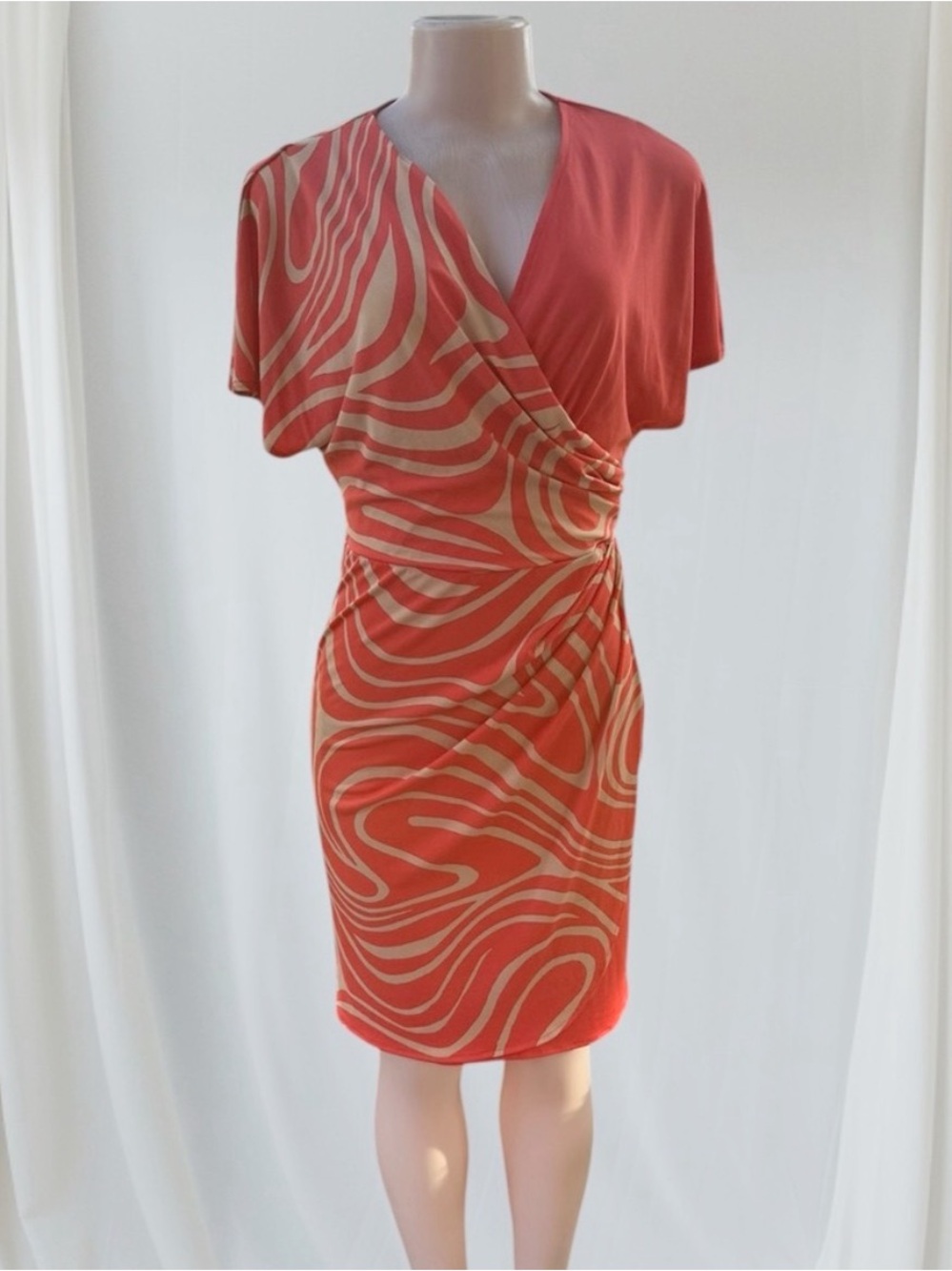 Donna Morgan Coral Tan Abstract Swirl Faux Wrap Ruched Dress Size 4 Stretch
